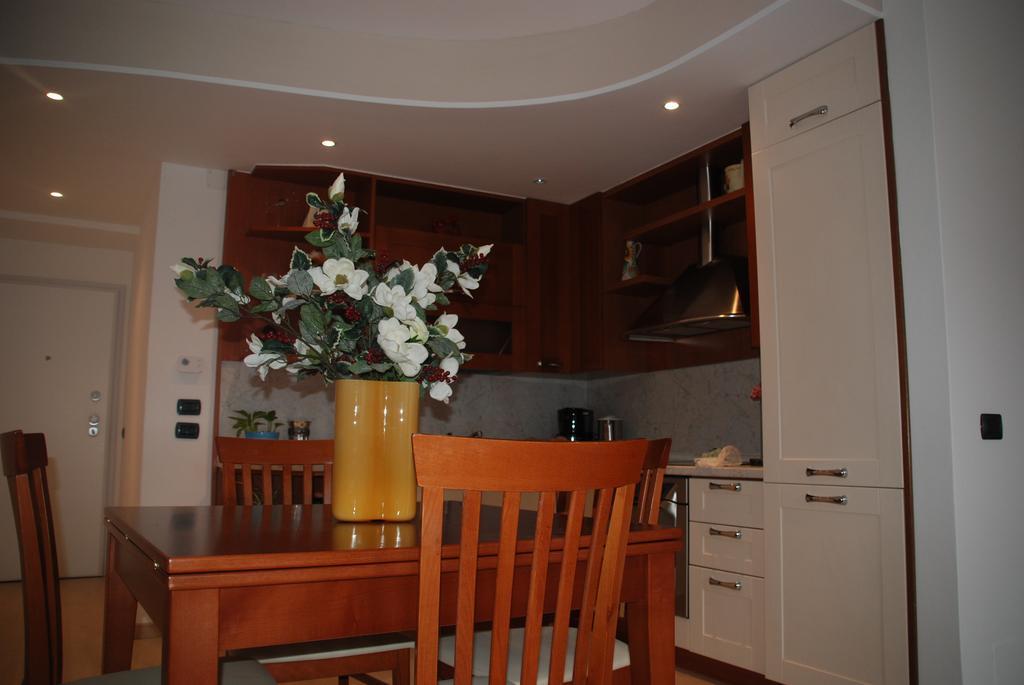 Bella Piazza Apartamento Colico Quarto foto