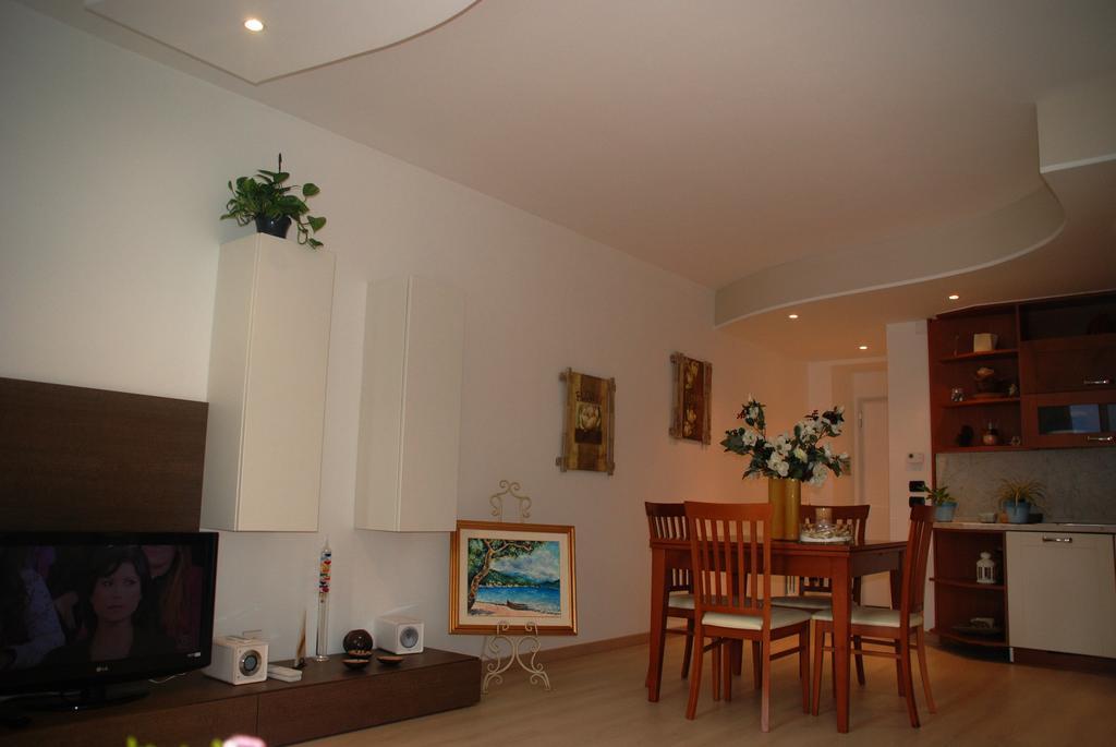 Bella Piazza Apartamento Colico Quarto foto